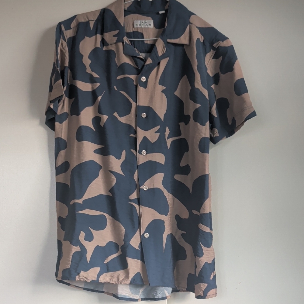 Ike Behar Star Scream Printed Embossed Camp Shirt